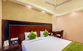 Hotel Urban House Near Taj